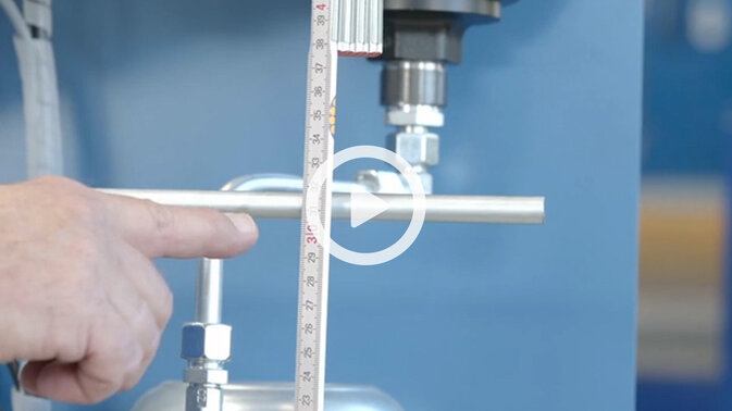 Hydraulikrohrmontage mit klassischen Schneidring-Verschraubungen