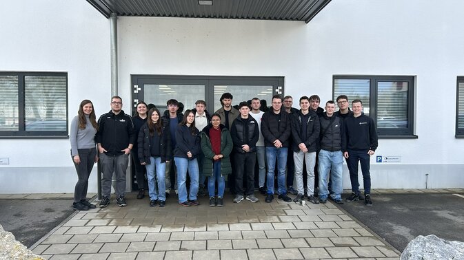 Azubis on Tour: Ein spannender Tag in Regensburg bei Ludwig Meister und BMW